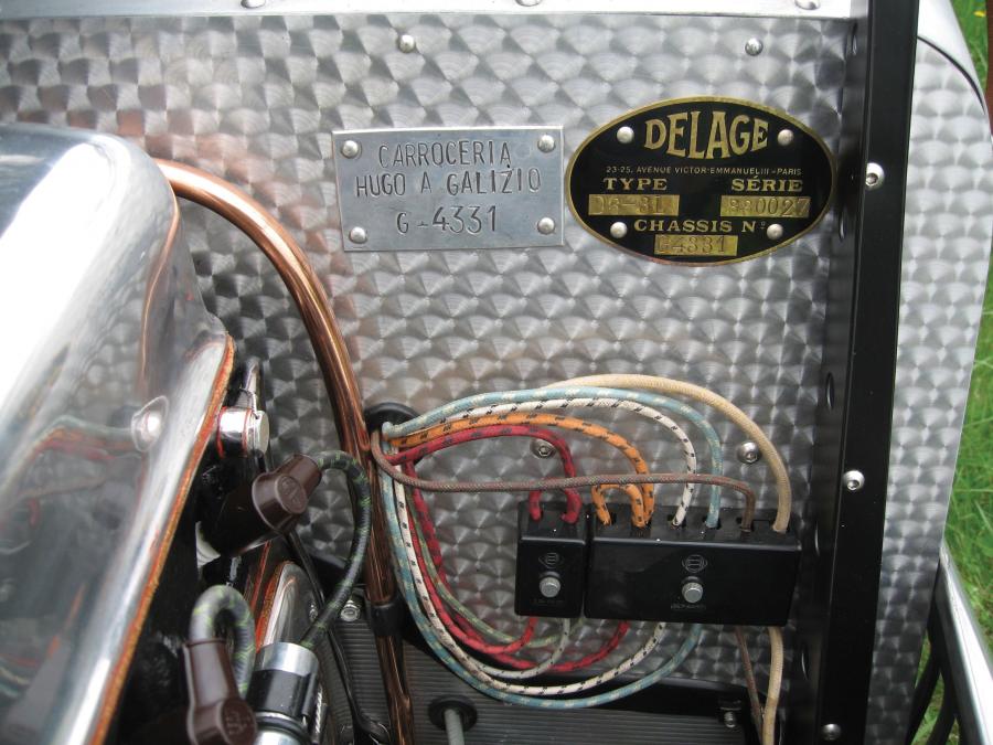 Моторный отсек Delage D6-3L Grand Prix Race Car 1937 года  (фото 3 из 9)